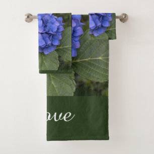 O verde azul do Hydrangea deixa o grupo de toalha