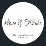 Obrigados personalizados Etiquetas de bondade de p<br><div class="desc">personalize o texto,  o nome dos adesivos de etiqueta favoritos de presente de casamento. Amor e obrigados. Preto e Branco.</div>