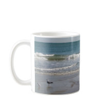 Oceano com caneca das gaivotas