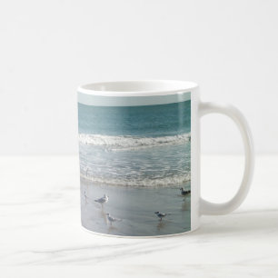 Oceano com caneca das gaivotas