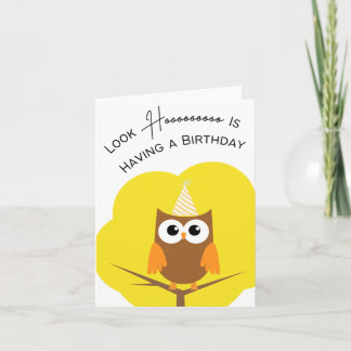 Olha, Hoooooo está tendo um aniversário - Cartão d