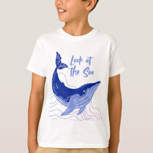 Olhe para a camiseta da baleia do mar.