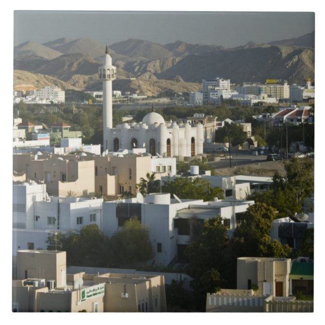 Omã, Mascate, Qurm. Edifícios da Área de Qurm / 2 (Frente)