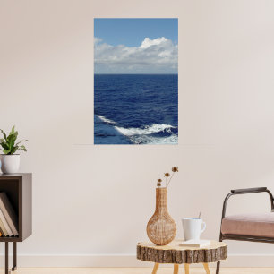 Ondas de oceano e poster macio branco das nuvens