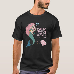 Ondas mágicas fazeres na camiseta do jardim de inf