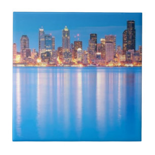 Opinião azul da hora de Seattle do centro