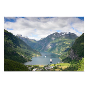Opinião de Geirangerfjord no impressão da foto d
