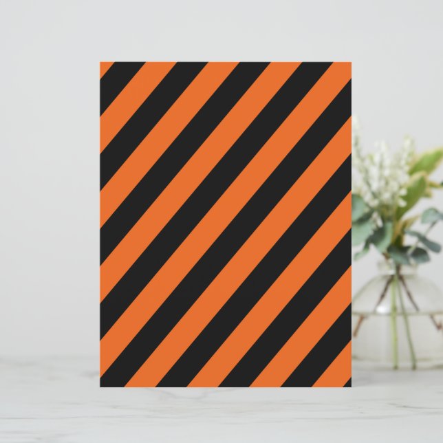 Orange & Black Diagonal Stripes Scrapbook Paper (Em pé/Frente)