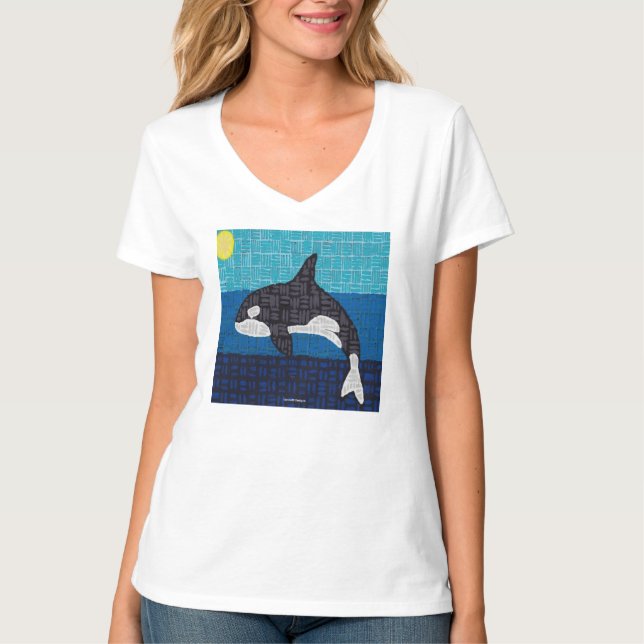 Orca (branca) - Camiseta feminina com decote em V (Frente)