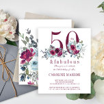 Orçamento 50 e fabuloso convite de aniversário flo<br><div class="desc">Elegante feminina 50 e fabuloso convite de 50 anos para o barato BUDGET com rosas de burgundy vermelha de cor aquosa e azul-poeirento claro e buquês de pénia azul e um moderno roteiro de tipografia. Fácil de personalizar com seus detalhes! LEIA ISTO ANTES DE COMPRAR! Este é um cartão de...</div>