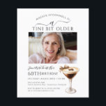 ORÇAMENTO 60º Aniversário Foto Espresso Martini Co<br><div class="desc">A foto do celebrante de aniversário é tirada no palco central neste convite de aniversário da Tendy Martini. Elegante e design chic apresenta um martini espresso. Um arco bonito adiciona um toque feminino. Todo o texto é editável.</div>