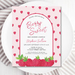 Orçamento Strawberry Berry Sweet Chá de fraldas Co<br><div class="desc">O convite de chá de fraldas orçamental para morango desta garota é decorado com morangos vermelhos e design de na moda a arca em um fundo rosa macio. Diz Berry Sweet na tipografia elegante da escrita. Facilmente personalizável. Original Watercolor © Michele Davies.</div>
