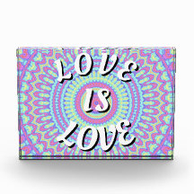 Orgulho Love Is Love