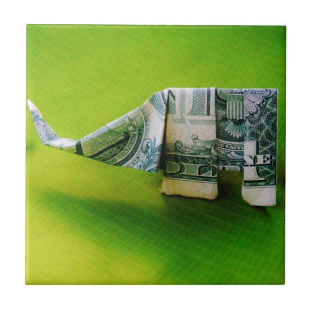 Origami de lei de dólar Elefante em fundo verde (Frente)