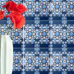 Ornamentado Geométrico Simétrico Azul E Branco<br><div class="desc">Belo design decorativo elegante,  com um padrão geométrico simétrico,  composto por ornamentos azuis e brancos.</div>