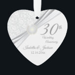 Ornamento 30 Casamento de Aniversário KeepsaDesign<br><div class="desc">🥇 UM DESIGN DE ARTE DE DIREITOS AUTORAIS ORIGINAL, DE Donna Siegrist, DISPONÍVEL SOMENTE NO ZAZZLE! 30 de Aniversário de Aniversário de Keepsasasasaame Ornament Design. Este belo ornamento será atingido por esse casal especial ou pessoa(s). Também funcionaria bem para qualquer outro evento ou ocasião, como um noivado, casamento, aniversário, graduação,...</div>