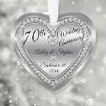 Ornamento 70 Casamento Aniversário Diamond Platinum Keepsael<br><div class="desc">Elegante faux (impresso) diamantes e platinum 70 Casamento de Aniversário design de ornamento de foto de keepape por Holiday Hearts Design (direitos reservados). Os campos de modelo são fornecidos para personalizar com seus nomes, aniversário e data. Os estilos de fonte, tamanhos e posicionamento podem ser personalizados através do botão "Personalizar"....</div>