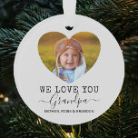 Ornamento Amo-te, vovô, coração Foto, Árvore de Natal<br><div class="desc">As férias são um momento especial para mostrar aos nossos entes queridos o quanto nos importamos. Um presente personalizado e pensativo transmite esse sentimento de uma forma que os itens comprados pela loja não podem. Esta decoração personalizada da árvore de Natal do vovô é a maneira perfeita para as famílias...</div>