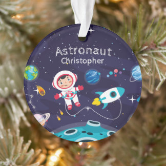 Ornamento Astronaut child on the moon, monogrammed name