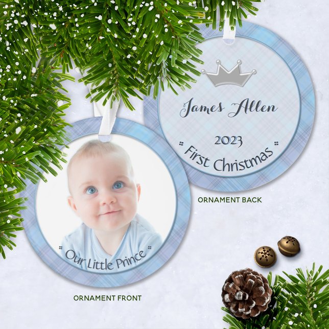 Ornamento Baby Boy Little Prince First Christmas Kesawn Ou (Keepsake Baby's First Christmas Photo Ornament with Year and Name | Our Little Prince, Baby Boy )