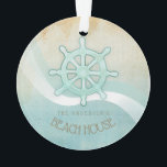 Ornamento Beach House Náutica Boat Helm Aqua Blue ID623<br><div class="desc">Este design de ornamento acrílico nas cores suaves do mar e da areia permite que você adicione facilmente seu próprio nome e texto usando o modelo fornecido. A simples imagem do helm do barco em um fundo angustiado, a aquarela é destacada por um sotaque de onda em aqua e branco....</div>