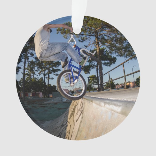 Ornamento BMX azul que equilibra na borda (Frente)