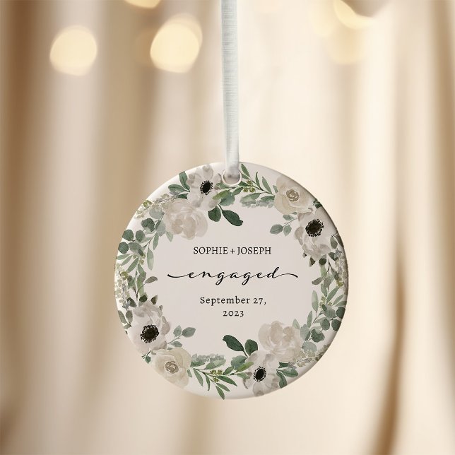 Ornamento Bonito Floral Wreath | Manutenção do Noivado (An elegant, floral engagement keepsake ornament)