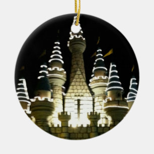 Ornamento branco do castelo