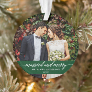 Ornamento Caligrafia de Casamento Casado e Feliz Verde