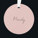 Ornamento Caligrafia Elegante Rosa Dourado Simples Nome<br><div class="desc">Procurando uma bela caligrafia com uma letra estética? Este design simples e atraente é para você. Este produto impressiona imediatamente aqueles que o veem. A design fina e saborosa refletirá imediatamente a qualidade da sua relação e da sua família.</div>