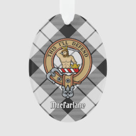 Ornamento Clan MacFarlane Crest sobre Tartan Preto e Branco