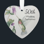 Ornamento Coração das Flores de Aves do 50º aniversário de c<br><div class="desc">Celebre seu 50º aniversário com um lindo beija-flor e flores adoráveis ornamentos cardíacos. As flores doces de pássaro e jardim foram desenhadas com cores suaves de cinzas, verdes, creme e rosa. O na moda e a moda são o amor cheio, alegria e desejos felizes. Personalize a parte de trás do...</div>