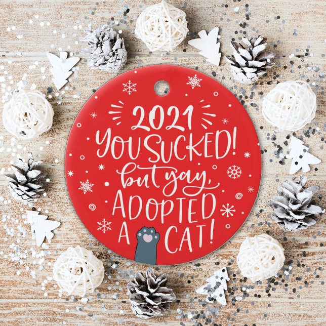 Ornamento De Cerâmica 2022 sugou, mas adotou um nome de foto vermelho di (Criador carregado)