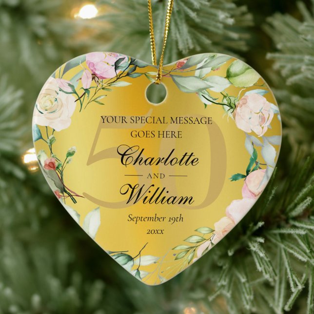 Ornamento De Cerâmica 50º aniversário de casamento Monograma floral Dour (50th Wedding Anniversary Floral Monogram Gold Ceramic Ornament)