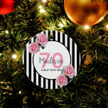 Ornamento De Cerâmica 70 cor-de-rosa floral preto nome<br><div class="desc">Listras verticais negras e brancas clássicas como fundo. Com rosas rosadas femininas, femininas e românticas como decoração. Um quadro branco e preto na frente com modelo para idade, nome e data. Número 70 em rosa, nome e data em preto. O nome é escrito com um script de estilo manuscrito. Perfeito...</div>