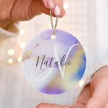 Ornamento De Cerâmica Abstrato Purple Watercolor Luxurioso<br><div class="desc">Personalize facilmente este estilo glamouroso,  abstrato lilac,  tinta aquática e fundo de pulverização em ouro falso,  com os seus detalhes personalizados.</div>