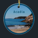 Ornamento De Cerâmica Acadia Sand Beach National Park Maine<br><div class="desc">Ornamento do Parque Nacional de Acadia Sand Beach. A primeira parada no Loop Acadia National Park é Sand Beach. Personalize esta bela imagem de alta resolução com o seu Nome da Família e o ano que visitou. Você também pode mudar a foto da frente com uma foto de férias e...</div>