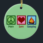 Ornamento De Cerâmica Acampamento Peace Love<br><div class="desc">Um presente de acampamento bonito com um sinal de paz,  coração e fogueira de um acampamento ao ar livre. Acampamento Peace Love.</div>