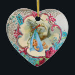 Ornamento De Cerâmica Água-marinha do azul do MONOGRAMA do CHÁ 2 do BEBÉ<br><div class="desc">Design floral elegante, colorido, vibrante do estilo do vintage com um bebê e cegonha do vôo entre o rosa romântico bonito, as rosas vermelhas, as flores azuis do primavera da cerceta e uma pedra preciosa 3D brilhante por Bulgan Lumini (c).Easy a personalizar com seu próprio texto e inizials para chás...</div>