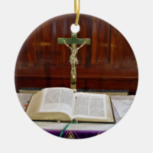 Ornamento De Cerâmica Altar religioso com bíblia, cruz e velas
