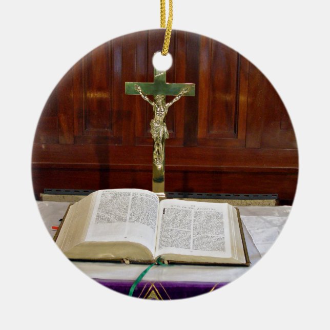 Ornamento De Cerâmica Altar religioso com bíblia, cruz e velas (Frente)