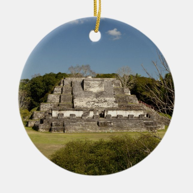 Ornamento De Cerâmica Altun Ha é um local maia que data de 200 (Frente)