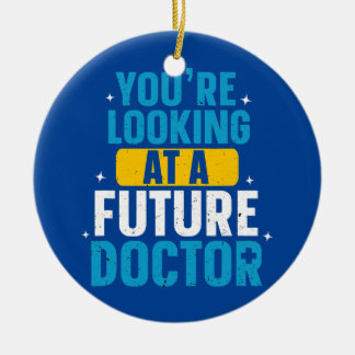 Ornamento De Cerâmica Analisando O Futuro Estudante Da Faculdade De Medi