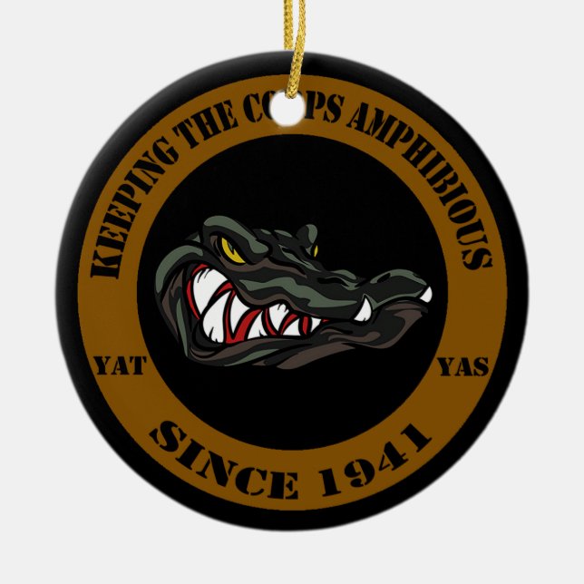 Ornamento De Cerâmica Anfíbio desde 1941 (Frente)