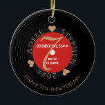 Ornamento De Cerâmica Aniversário de Casamento de Cobre 7 Vinyl Romantic<br><div class="desc">Celebre o seu amor e o aniversário de casamento da 7 Copper com esta manhã de aniversário de Natal! Adicione um toque romântico a esta ocasião especial e marco na sua vida, com este design moderno, retrô temático, com um registro vinílico, e um texto elegante personalizado, em cor de cobre....</div>
