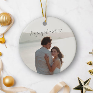 Ornamento De Cerâmica Ano Personalizado de Noivado do Casal Natal Script