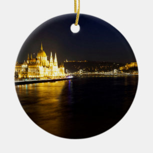 Ornamento De Cerâmica Arquitectura da cidade de Budapest na noite