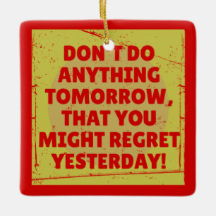 Ornamento De Cerâmica Arrependimento passado e presente tenso