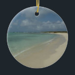 Ornamento De Cerâmica Aruban Beach II Linda cena natural<br><div class="desc">Às vezes você só quer sair para um lugar quente e tropical, e esta imagem resume a experiência. Esta cena tropical mostra a praia de areia branca de Aruba. Veja na nossa loja fotos mais bonitas de praias de Caribe perfeitas. Esta imagem também é apresentada como o wallpaper widescreen "Aruban...</div>