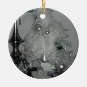 Ornamento De Cerâmica Árvore de Natal de Pena Branca Com Decorações